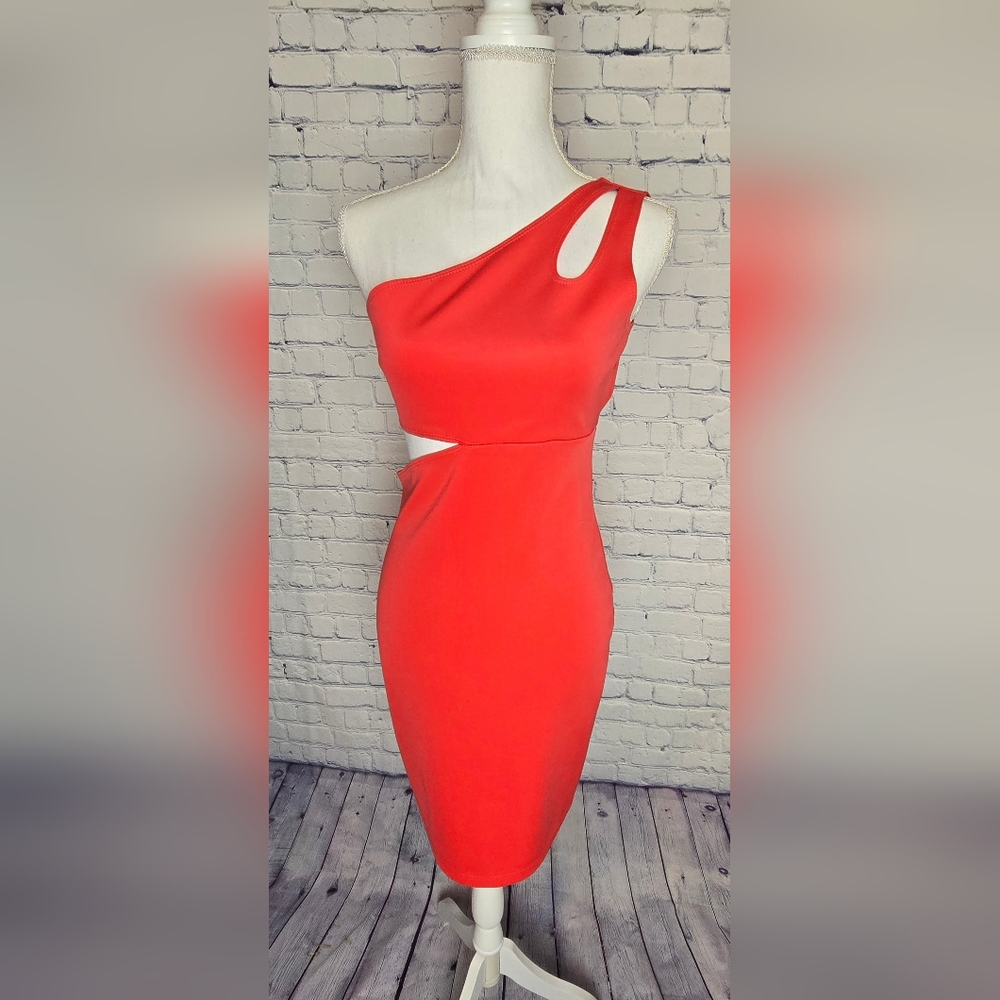 Jump Girl Chic One-Shoulder Cut Out Red Dress 5/6